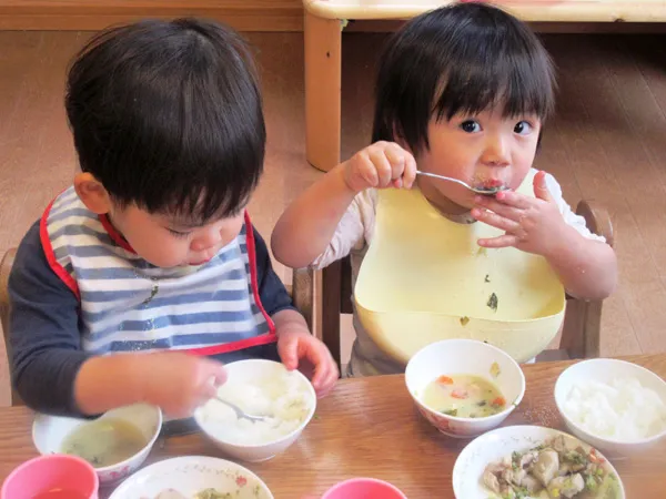 毎日が楽しみ♪　美味しい給食とおやつ