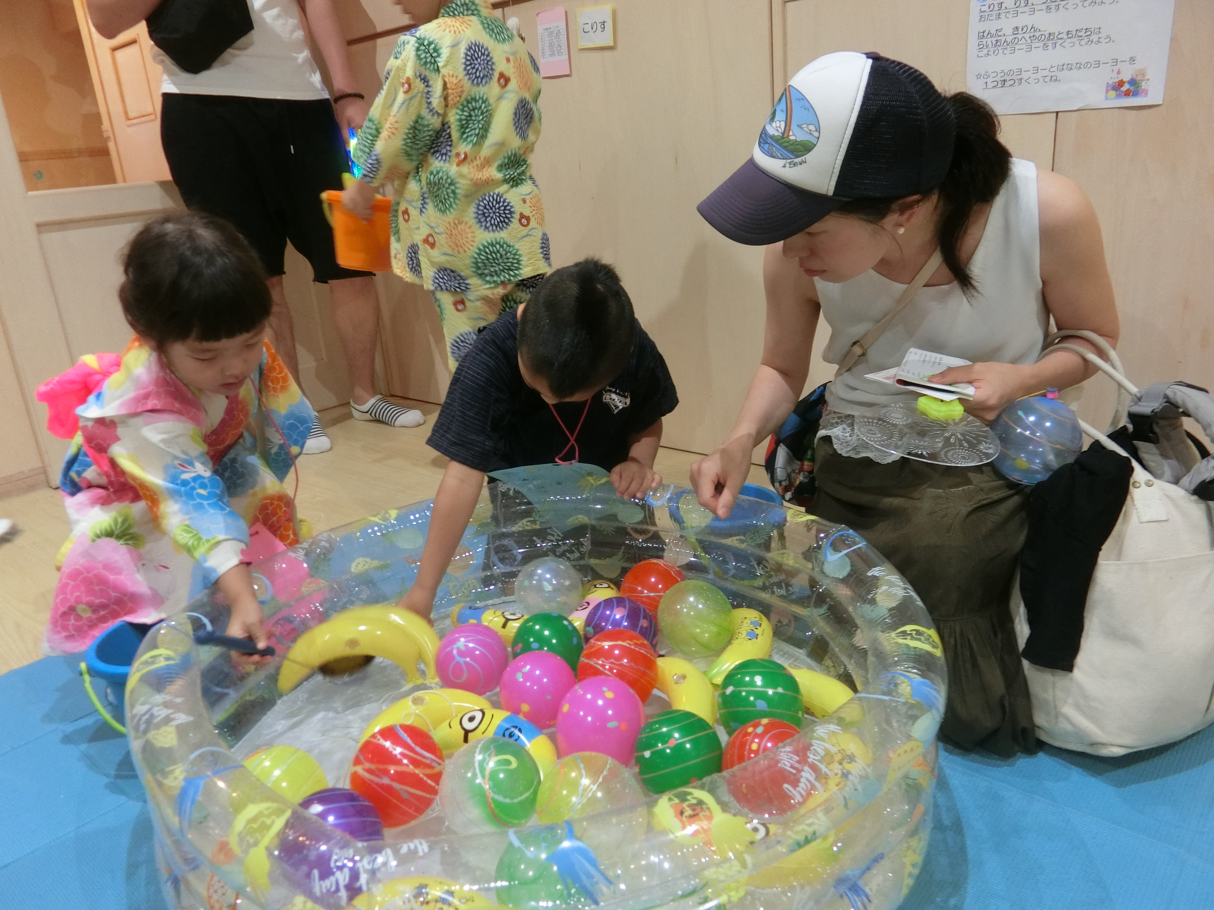 市場 ビニールヨーヨー 玩具 キャラクター 施設 空気 屋台 夏祭り 子供会 おもちゃ ドラえもん15ver 子ども会 縁日 ふくらまし