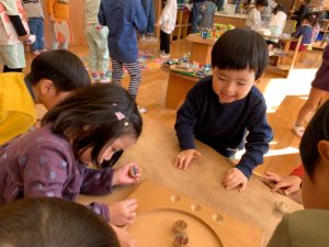 1月 3歳児 お正月遊び 東京都目黒区の夢花保育園