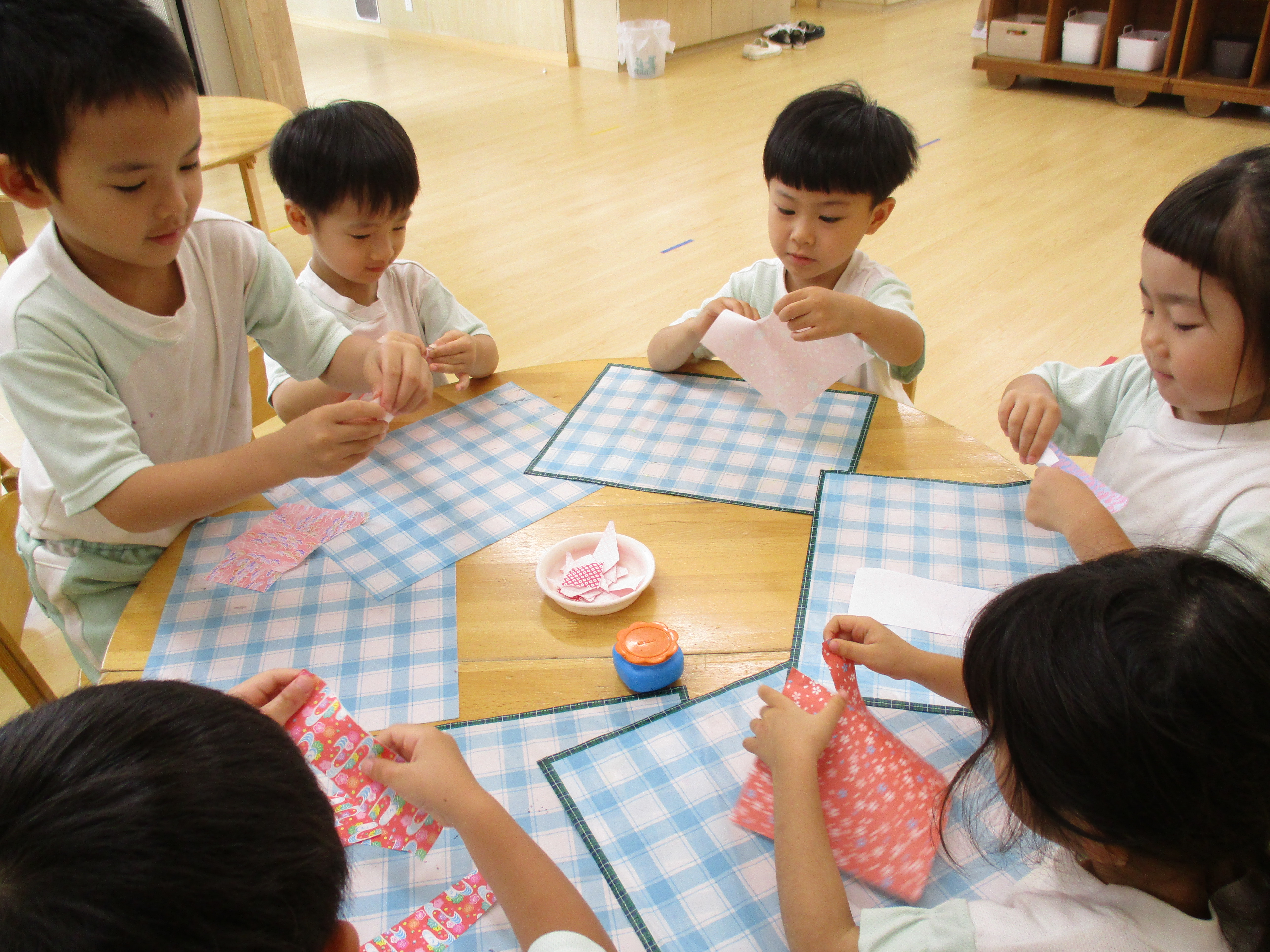 4歳児 七夕製作 神奈川県横浜市のよこはま夢保育園 4歳児 七夕製作 神奈川県横浜市のよこはま夢保育園