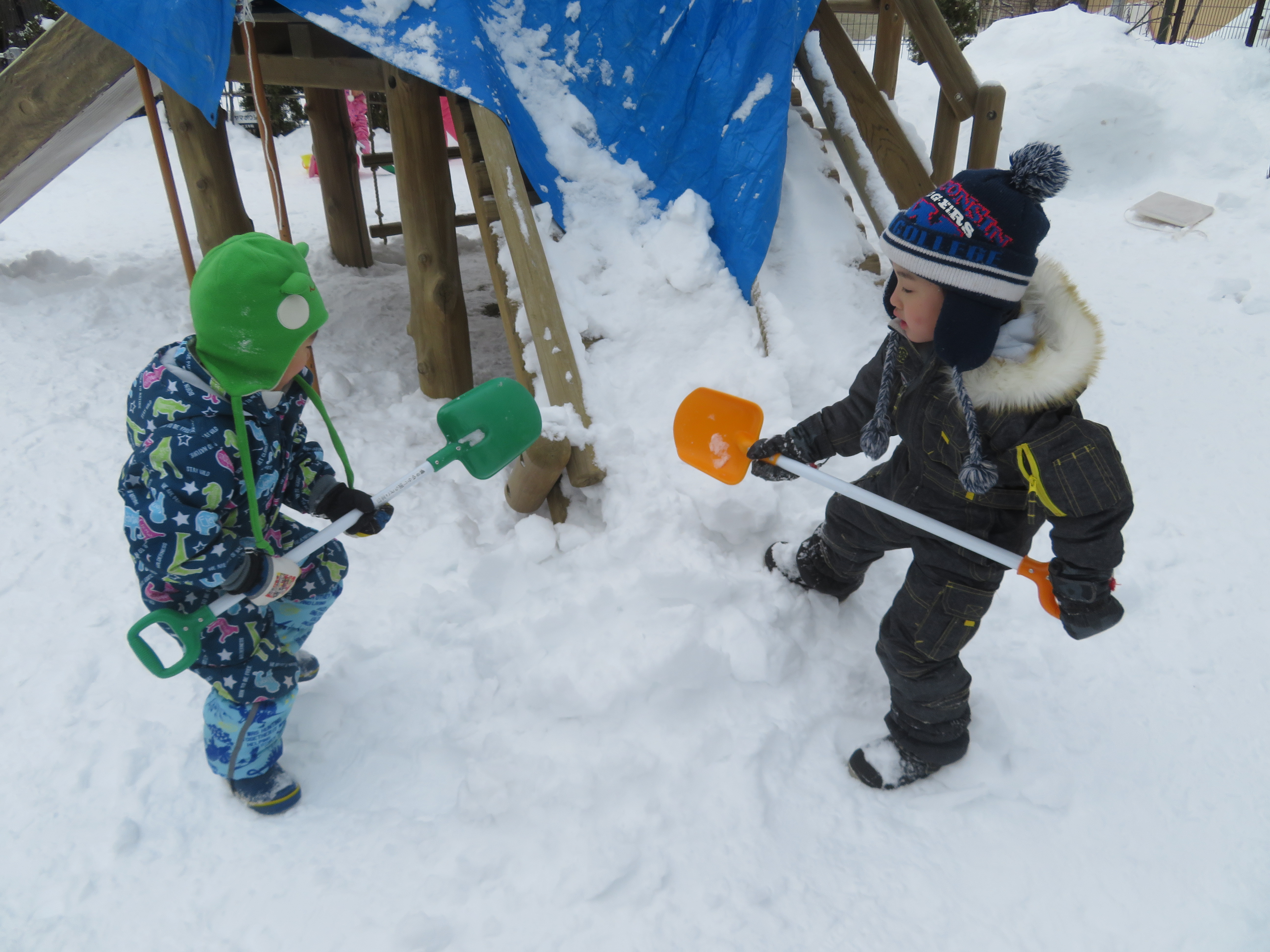 3歳児 楽しい雪遊び 北海道札幌市のこども園しらゆき夢
