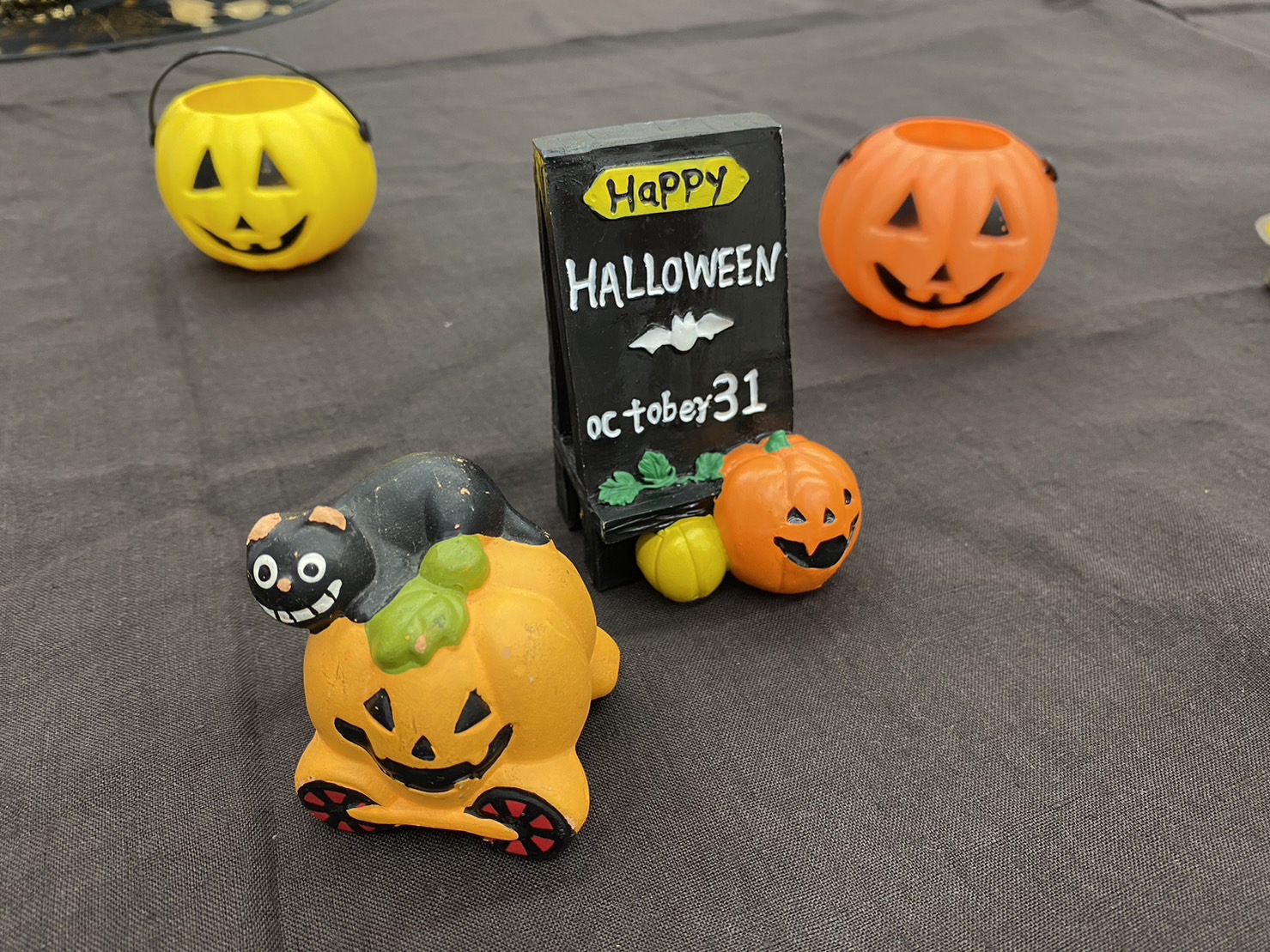 Happy Halloween! アメリカ ハロウィーンの飾り付けと楽しいトリック