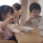 ７月　食事の様子（０歳児）