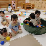 ボールプール大好き！～０歳児～
