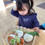 野菜に興味深々