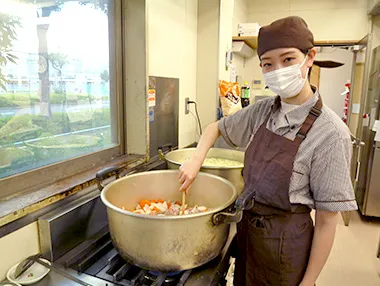 給食調理「乳児は9時～朝おやつ」