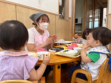 給食「おいしいお昼ごはん」