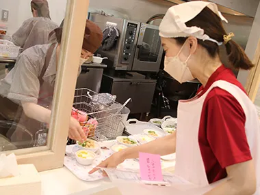 給食「いっぱい食べて健康な体づくり」